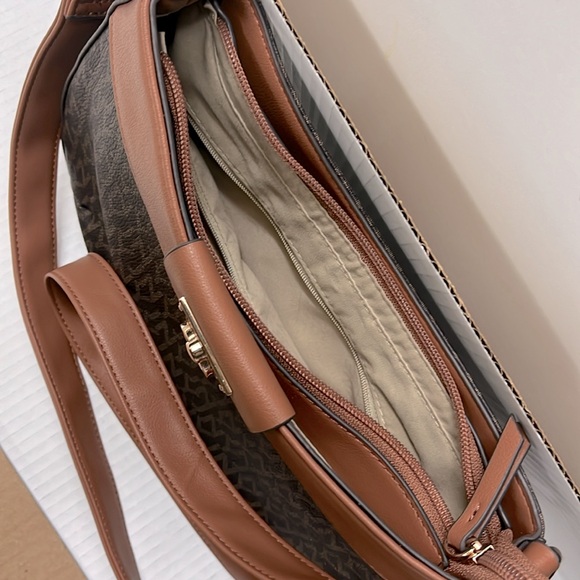 Jones New York Signature Handbag Purse Brown Monogram Pattern Faux Leather - Picture 4 of 11